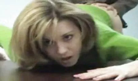 Rune Momose gyümölcslevet akar a szájába. retro családi porno több javhd net.