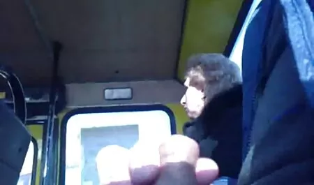 Az aranyos fiatalember csaladi sexvideok izgatott a kakas miatt.