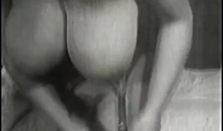 Brazzzers-Milf szüksége van egy tinédzserek pár, hogy megmutassa neki, hogyan kell ingyen családi szexfilmek dugni
