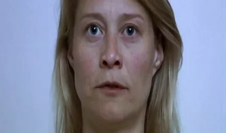 VRBANGERS-anya azt tanítja, hogy a lánya, családi sexvideok hogyan kell szopni