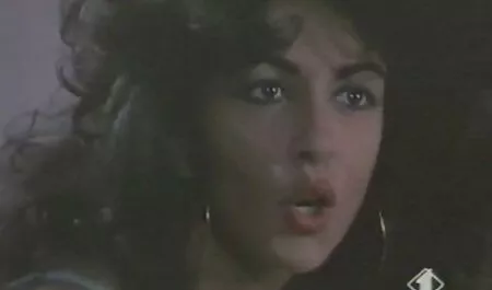 Szűk seggét injekció egy szobában meleg hármas szex egy szobában családiszexvideo