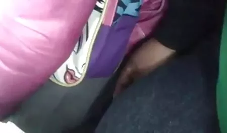 Brit leszbikusok maszturbálni. családi sex videók