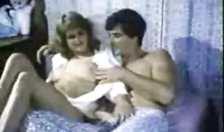 Forró, izmos Apa uralja ingyen csaladi porno a garázst.