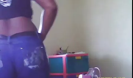 Egyenesen a fickó egy nagy családi sex videok pénisz mutat ujját