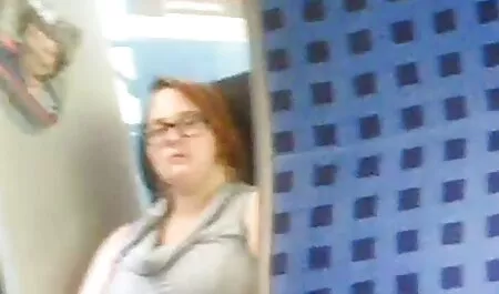 Aranyos szamár kéz nélkül, miután egy dupla behatolás tőle 