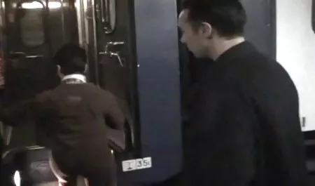 Dögös, nagy cicik, ingyen családi szex videók baszik a szűk punci