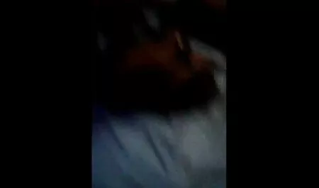 Ellenállhatatlan magyarcsaladiszex succubus szar egy szopást, maszturbál