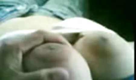 Egy tetovált francia Milf kerek segg szar. szexel a család