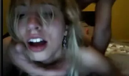 A szuper jó nővér dugta ingyen családi pornó a punciját a rejtett kamera előtt!