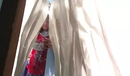 A mostohaanyám melleit nézegetve úgy tűnik, egyre családi pornó filmek nagyobbak lettek. Leszarom!