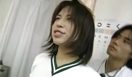 Horny ingyen családi pornó babe baszik punci által barátja