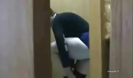 Egy hatalmas arc egy családi baszás szexi lány