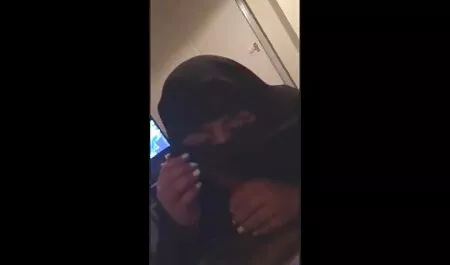 Gyönyörű lány átitatott cum csaladi porno ingyen