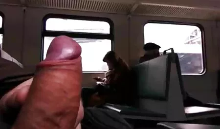 Ő maszturbál vele édes punci családi sex videók
