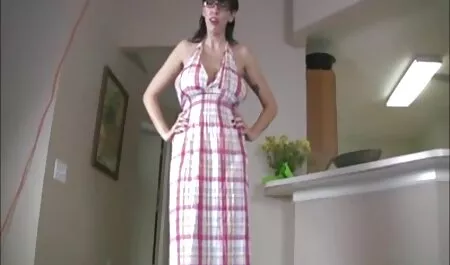 Telhetetlen amator csaladi porno Tini vödör punci