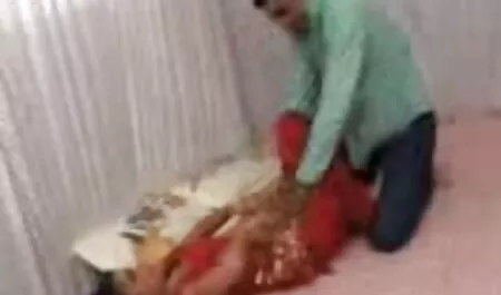 Női családi pornó filmek uralom a Dick, ugratás a farkát!