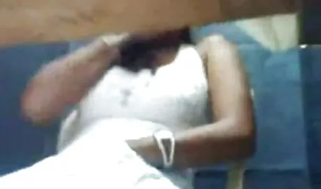 Szexi milf úgy tesz, mintha Nagy Fasz családi szex videók