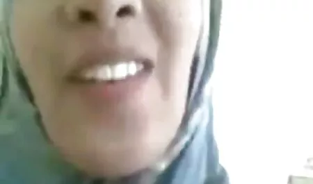 Horny babe baszik rá borotvált punci egy dildo ingyen családi sex videok