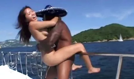 33 éves Thai nevelőanyám túrák pornó családi kakasok
