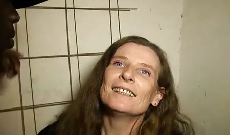 Ázsiai pincér családi sex videok egy gyorsétterem szar kakasok.