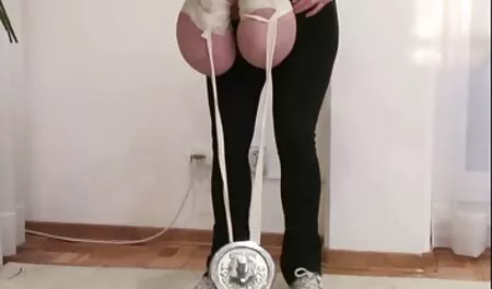 Karcsú családi szex videók kiskatona Billy London anális szar vezető tanár